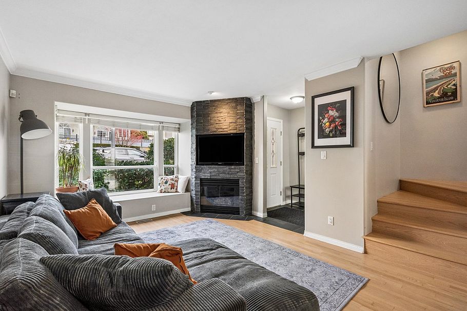 104 225 E 6th Street North Vancouver, BC - 14