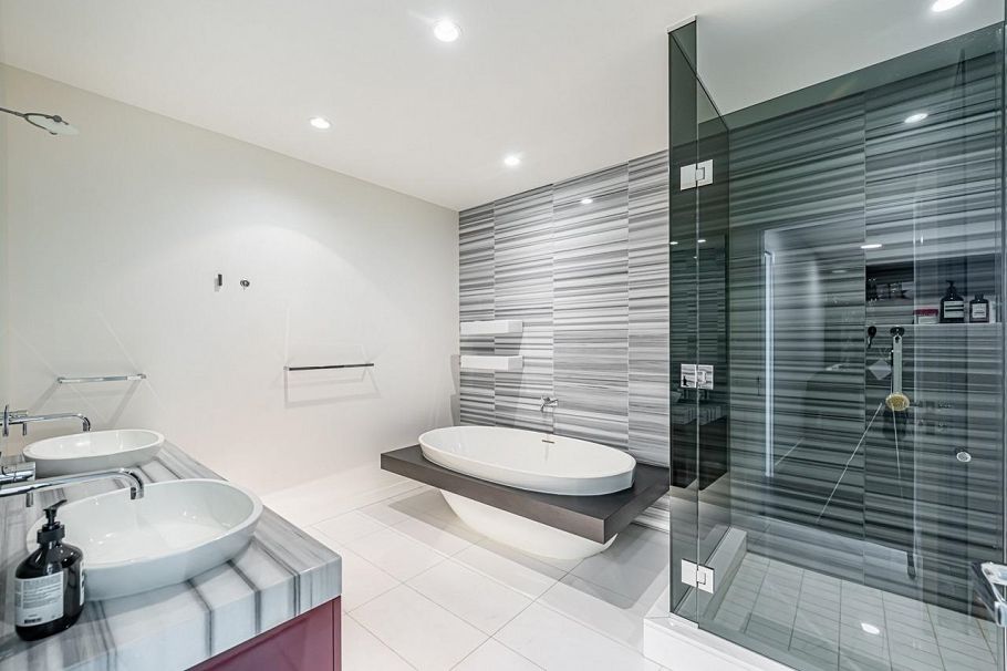 2001 277 Thurlow Street Vancouver, BC - 15