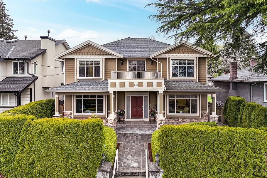 418 E 13th Street North Vancouver, BC - 1