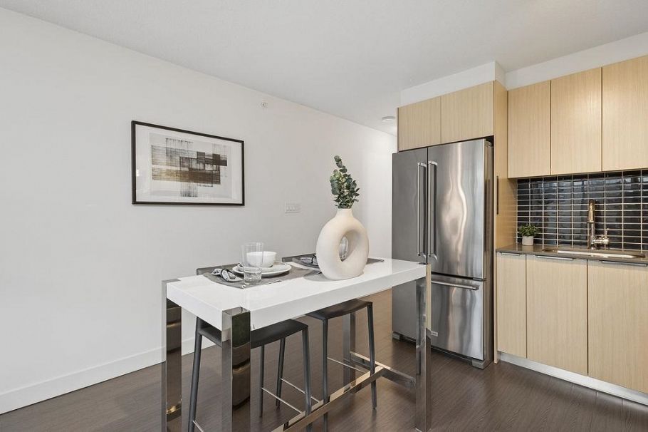 902 1325 Rolston Street Vancouver, BC - 17