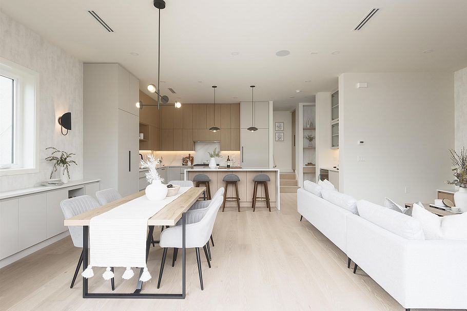 2 735 E 10th Avenue Vancouver, BC - 5