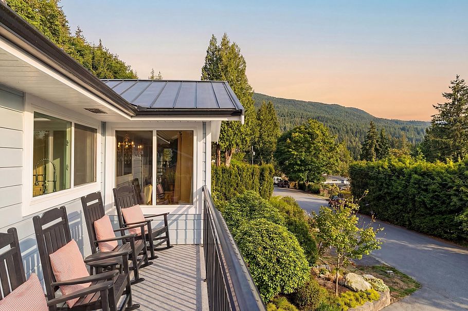 1857 Cliffwood Road North Vancouver, BC - 11