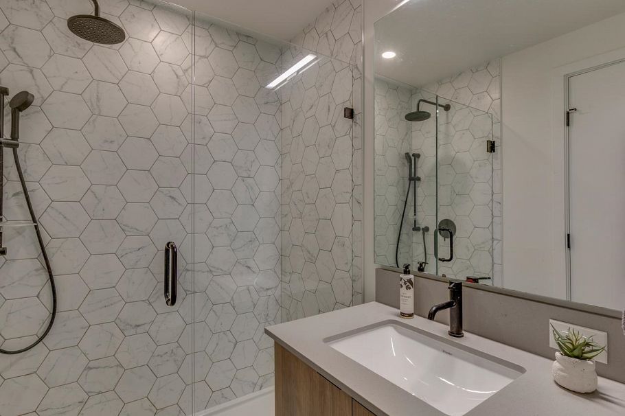 8 533 E 3rd Street North Vancouver, BC - 26