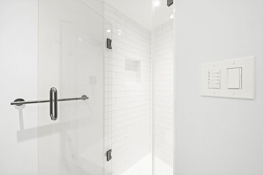 303 1633 West 8th Avenue Vancouver, BC - 15