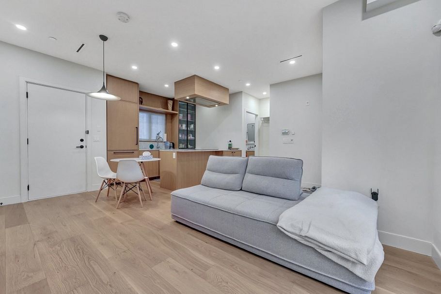 1232 W 26th Avenue Vancouver, BC - 13