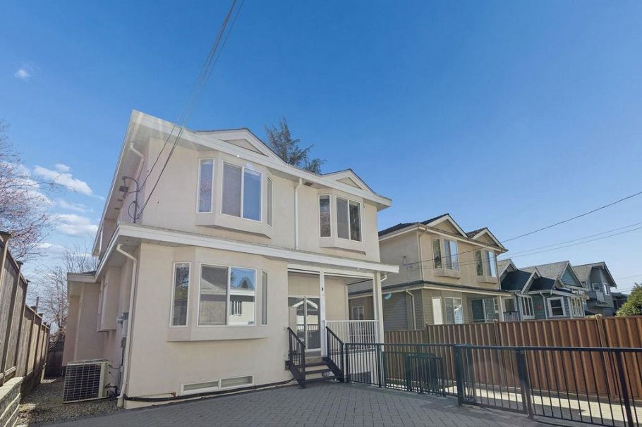 2709 W 37th Avenue Vancouver, BC - 34