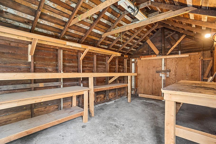 2654 Triumph Street Vancouver, BC - 21