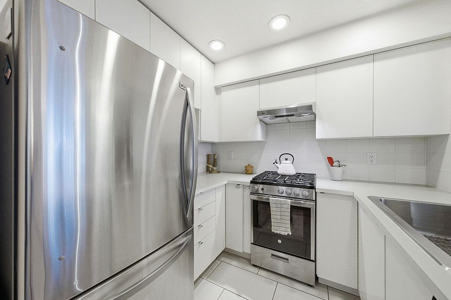 1405 Pendrell Street Vancouver, BC - 12