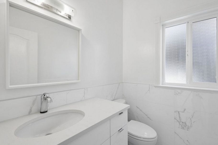 2709 W 37th Avenue Vancouver, BC - 11