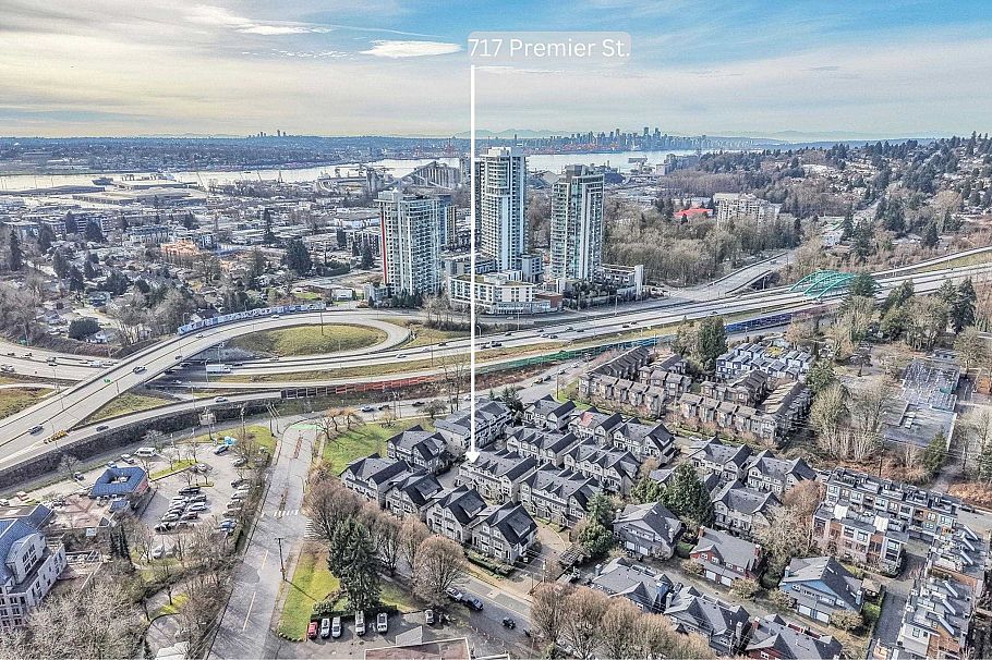 717 Premier Street North Vancouver, BC - 39