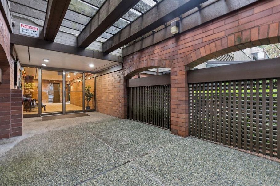 211 444 W 49th Avenue Vancouver, BC - 2