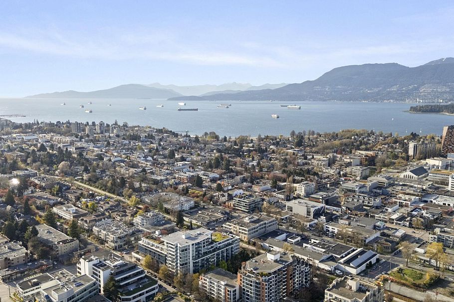 303 1633 West 8th Avenue Vancouver, BC - 35