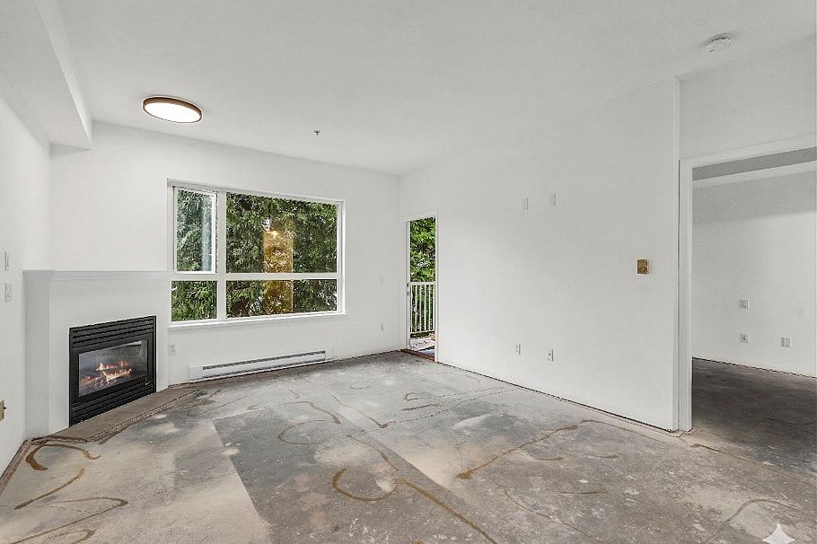 206 3151 Connaught Crescent North Vancouver, BC - 3