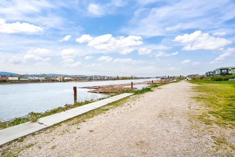 60 10199 River Drive Richmond, BC - 26