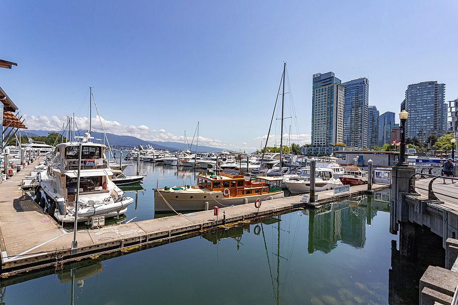 13C 1500 Alberni Street Vancouver, BC - 37