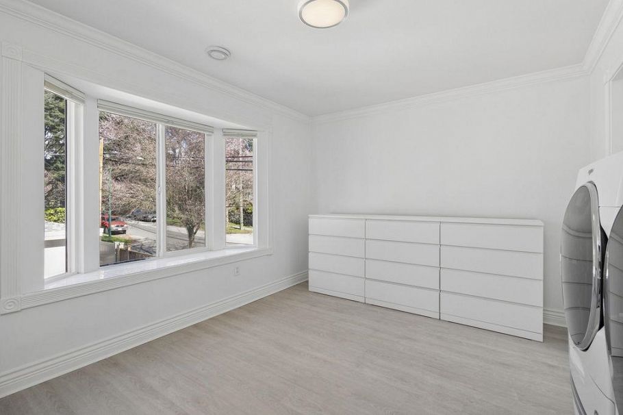 2709 W 37th Avenue Vancouver, BC - 25