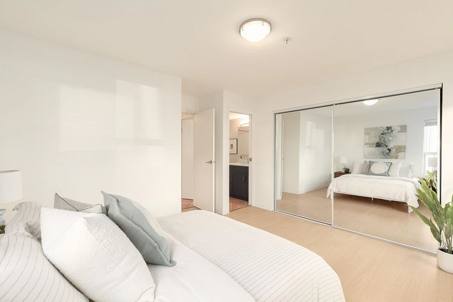 203 876 W 14th Avenue Vancouver, BC - 16