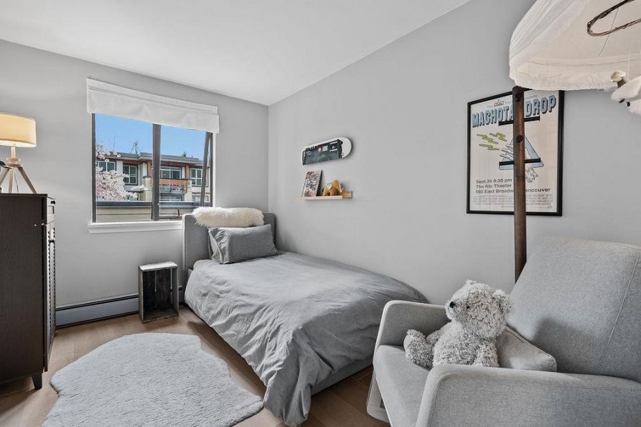 305 3275 Mountain Highway North Vancouver, BC - 22