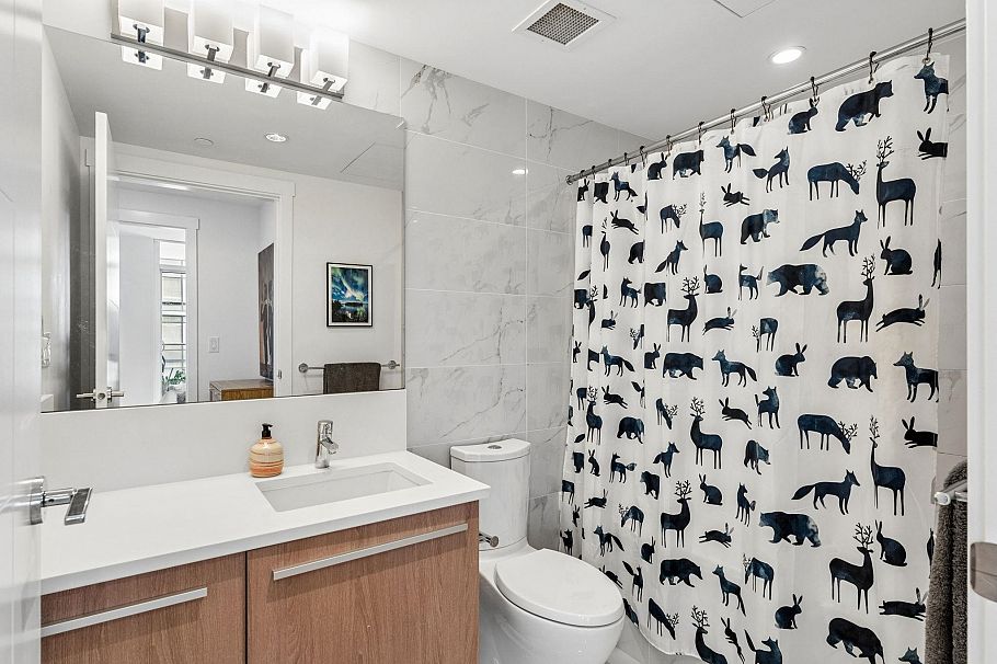 403 2780 Valley Centre Avenue North Vancouver, BC - 18