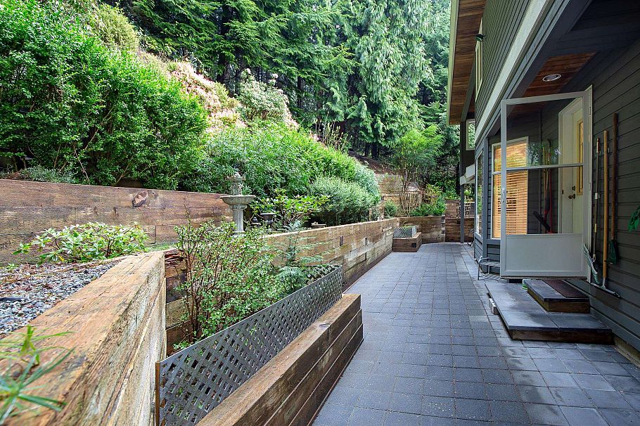 3973 Braemar Place North Vancouver, BC - 16