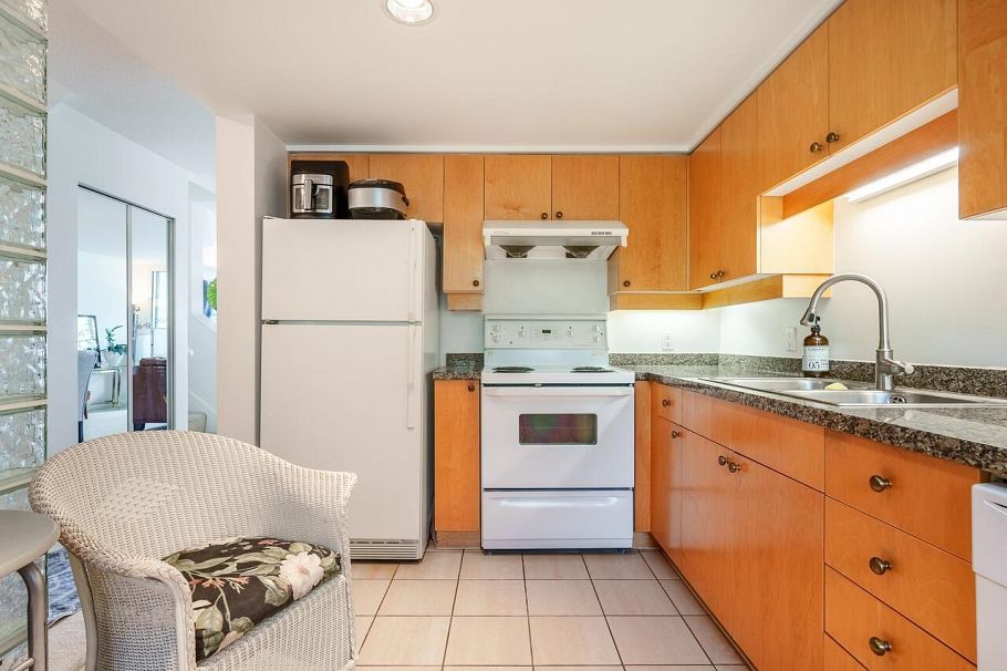 321 1228 Marinaside Crescent Vancouver, BC - 12