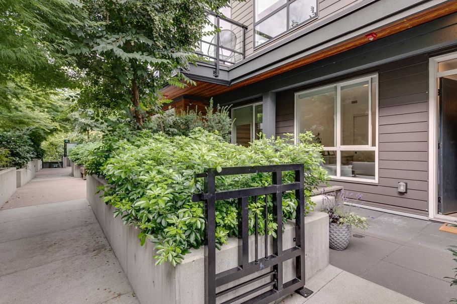 8 533 E 3rd Street North Vancouver, BC - 27