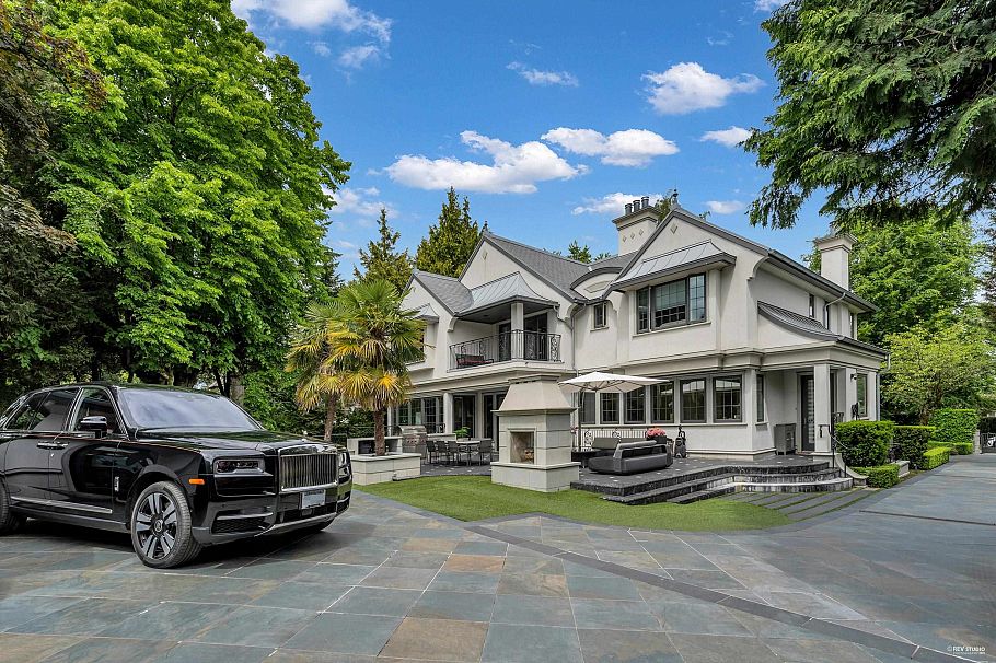 1738 W 38th Avenue Vancouver, BC - 38