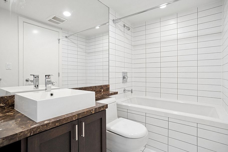 205 4815 Eldorado Mews Vancouver, BC - 9