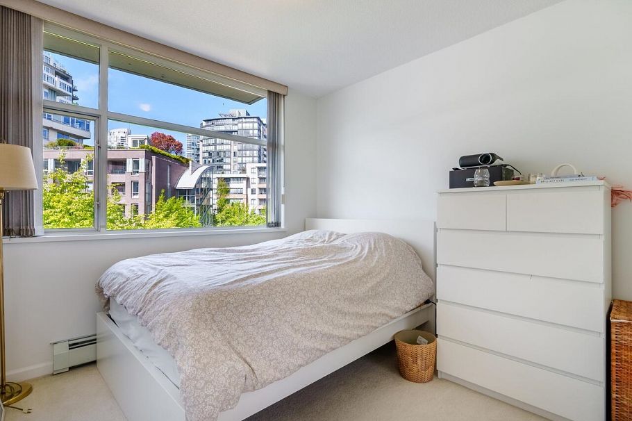 321 1228 Marinaside Crescent Vancouver, BC - 22