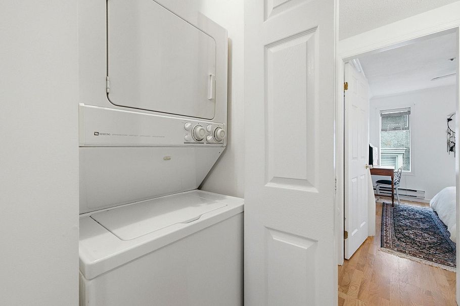 1405 Pendrell Street Vancouver, BC - 20