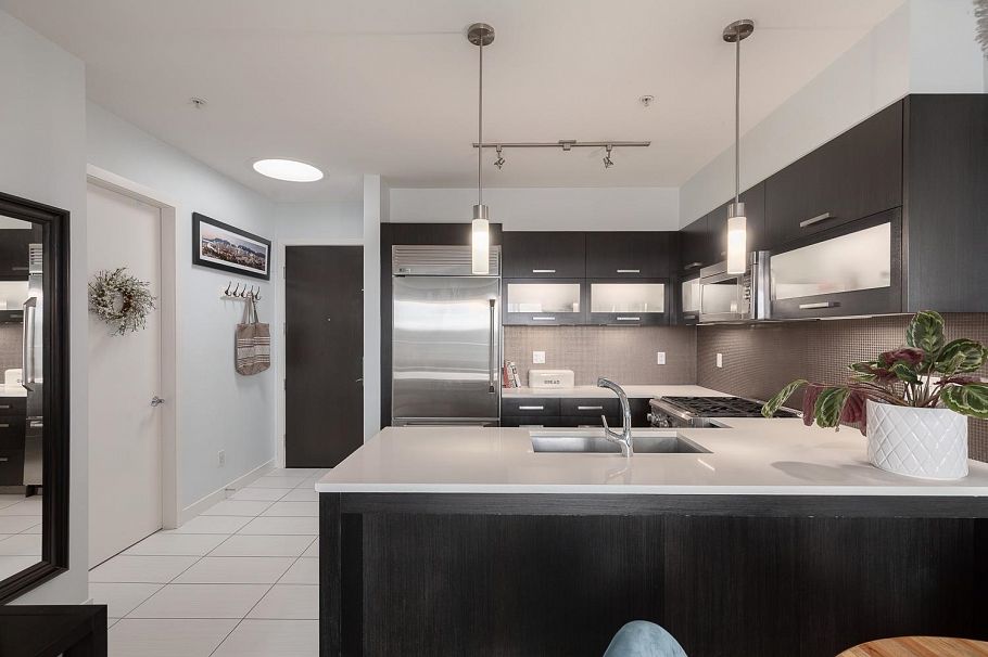 520 3333 Main Street Vancouver, BC - 3