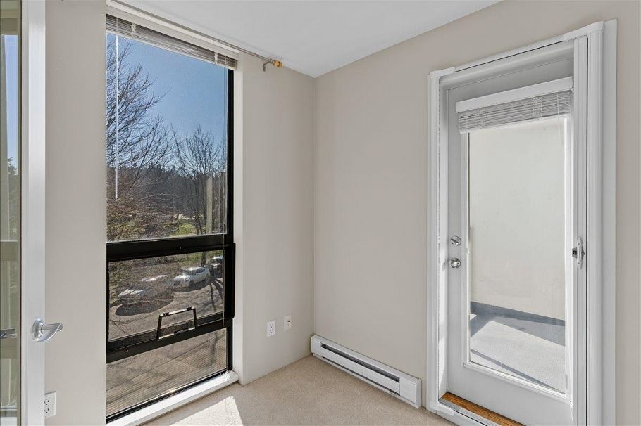 303 3588 Crowley Drive Vancouver, BC - 18