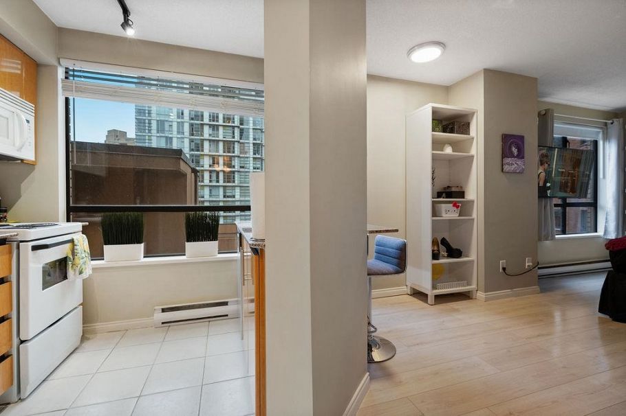 609 1189 Howe Street Vancouver, BC - 5