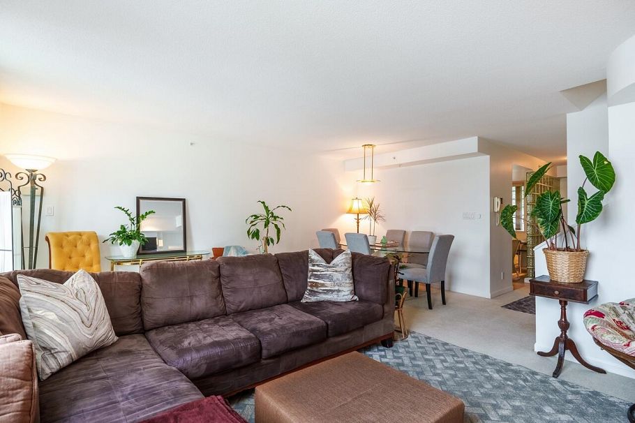 321 1228 Marinaside Crescent Vancouver, BC - 8