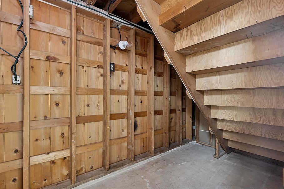 133 W 63rd Avenue Vancouver, BC - 28