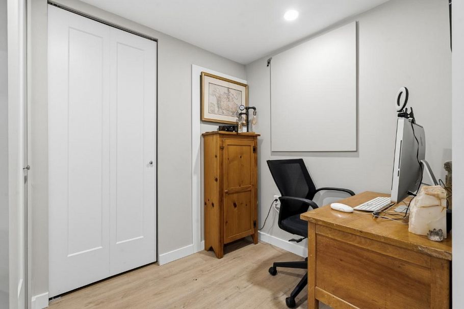 272 Osborne Road E Road North Vancouver, BC - 28