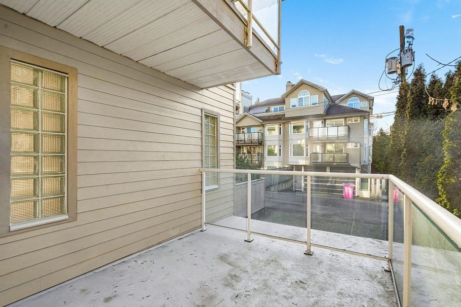 202 966 W 14th Avenue Vancouver, BC - 31