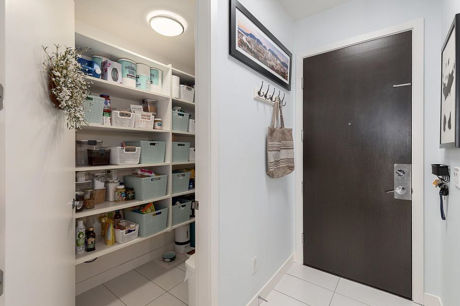 520 3333 Main Street Vancouver, BC - 4