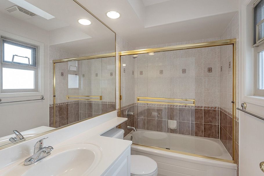 8468 Osler Street Vancouver, BC - 18