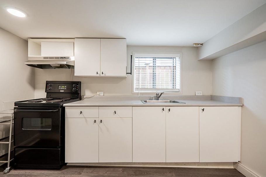 3446 Church Street North Vancouver, BC - 21