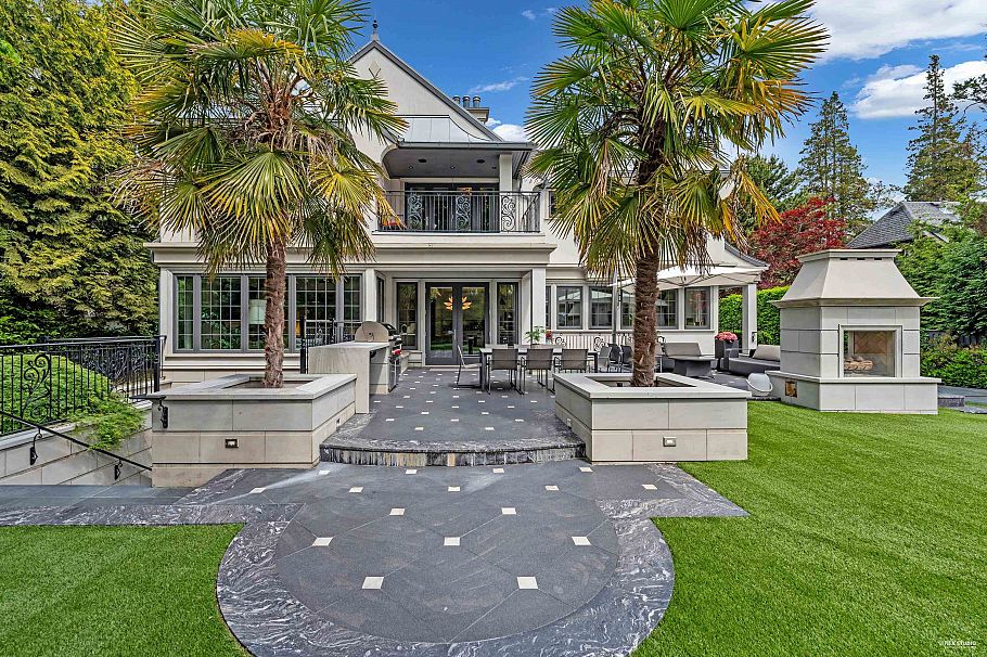 1738 W 38th Avenue Vancouver, BC - 1