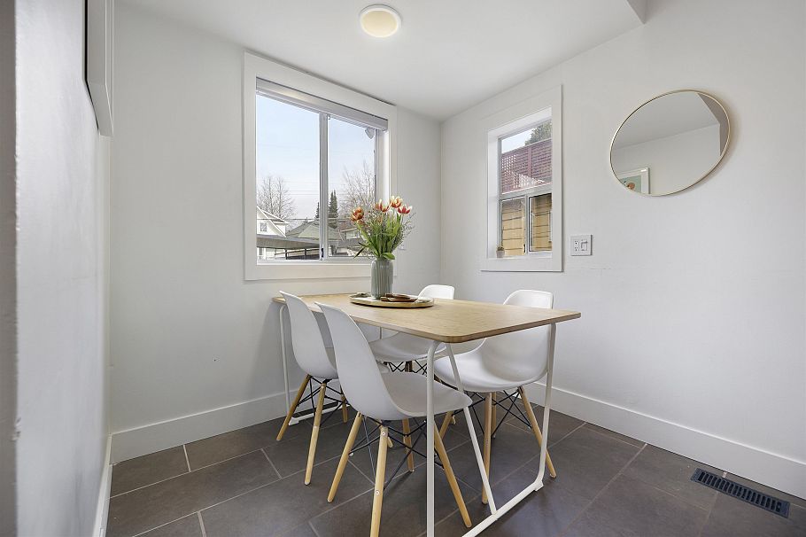 1923 E 1st Avenue Vancouver, BC - 14