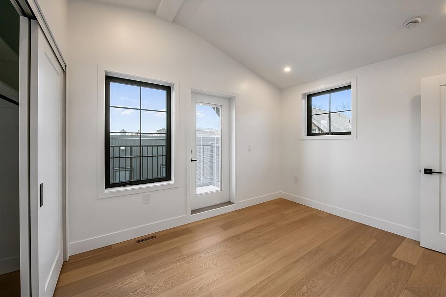1168 E 26th Avenue Vancouver, BC - 20