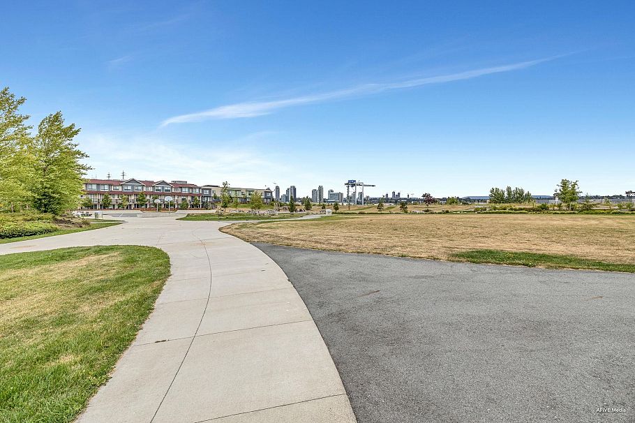 78 10333 River Drive Richmond, BC - 26