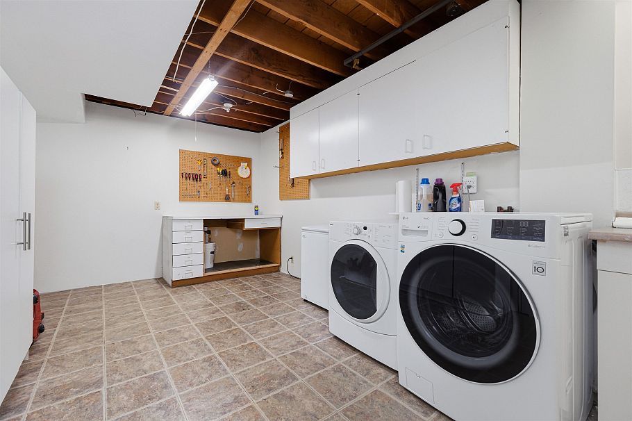 2829 Sechelt Drive North Vancouver, BC - 27