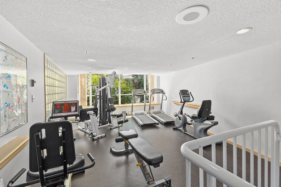 704 995 Roche Point Drive North Vancouver, BC - 32