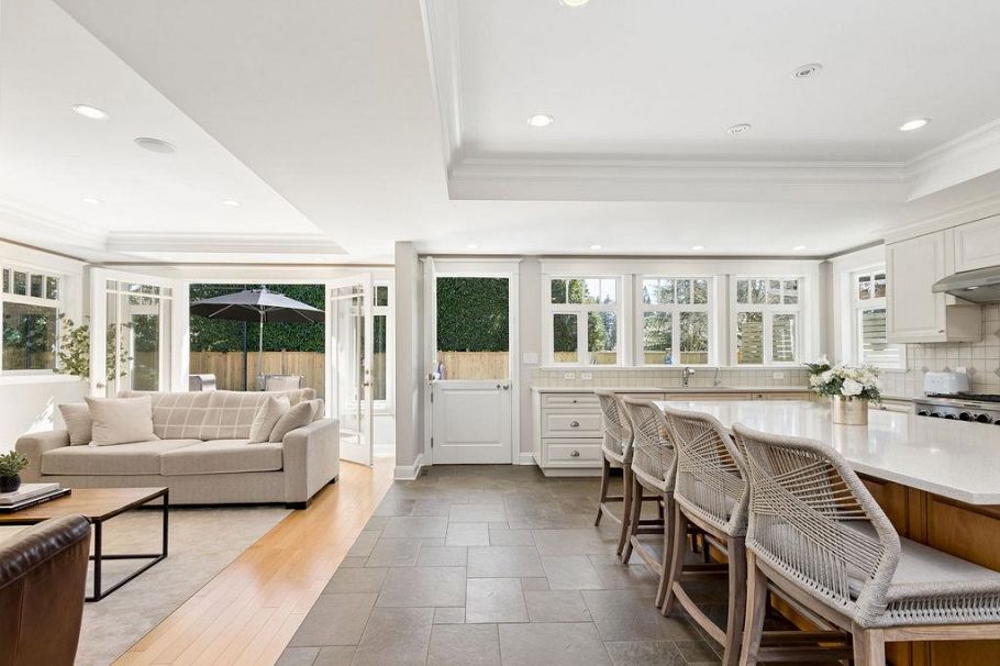 991 Hampshire Road North Vancouver, BC - 16