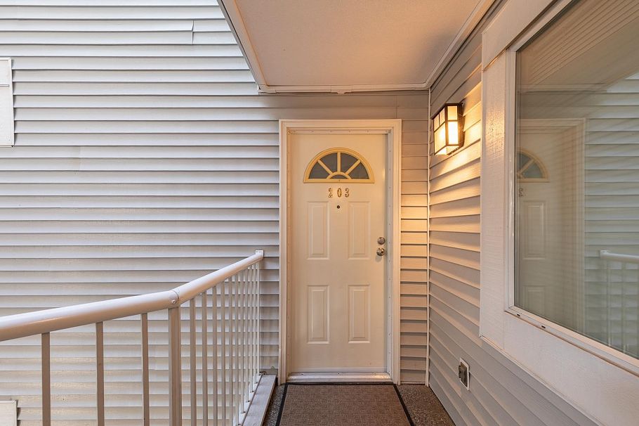 203 876 W 14th Avenue Vancouver, BC - 29