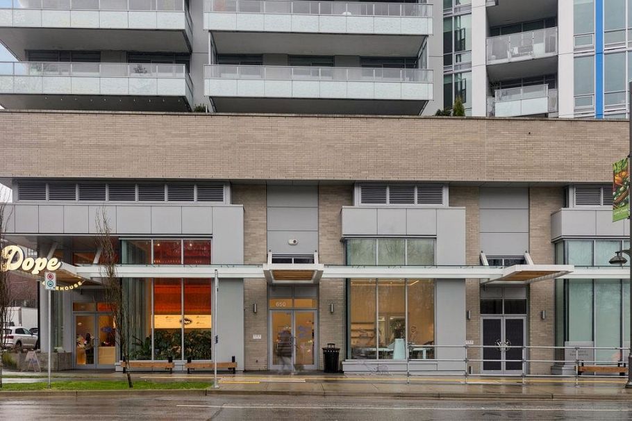 101 1550 Fern Street North Vancouver, BC - 33