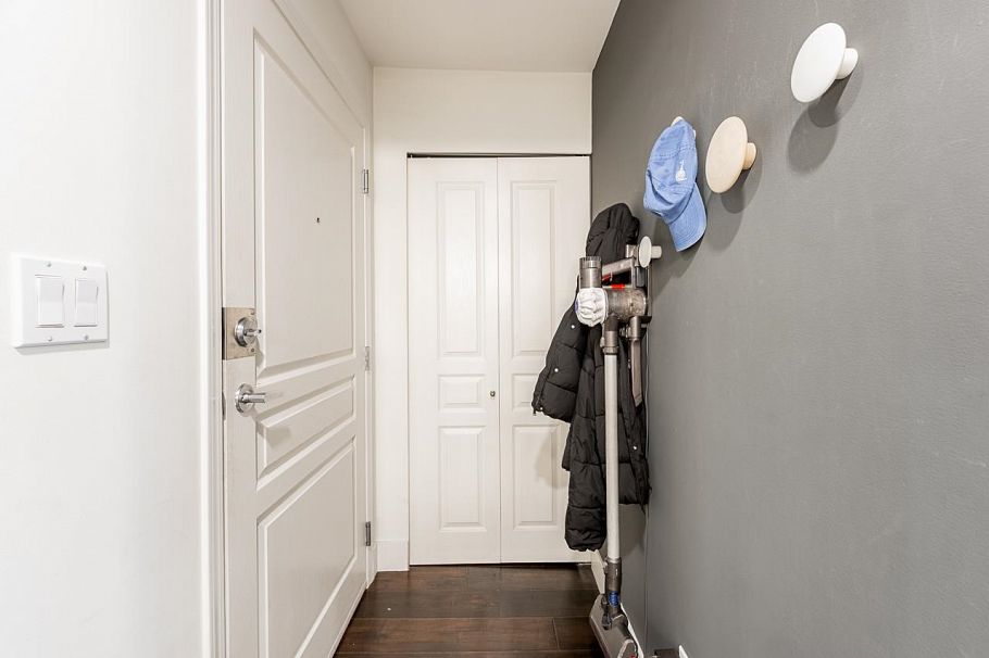 203 2140 W 12th Avenue Vancouver, BC - 17